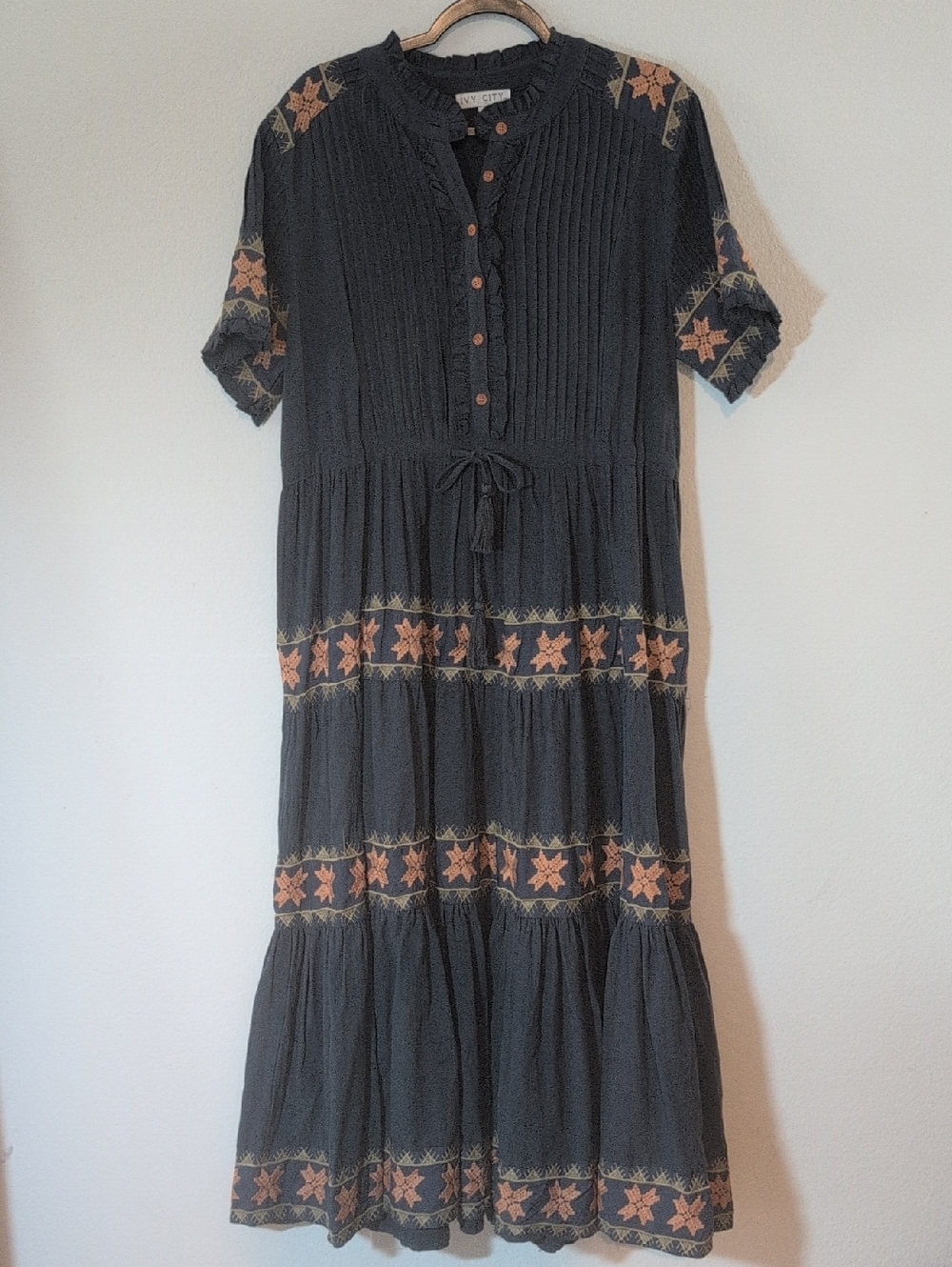 Ivy City Co Womens Maxi Embroidered Dress